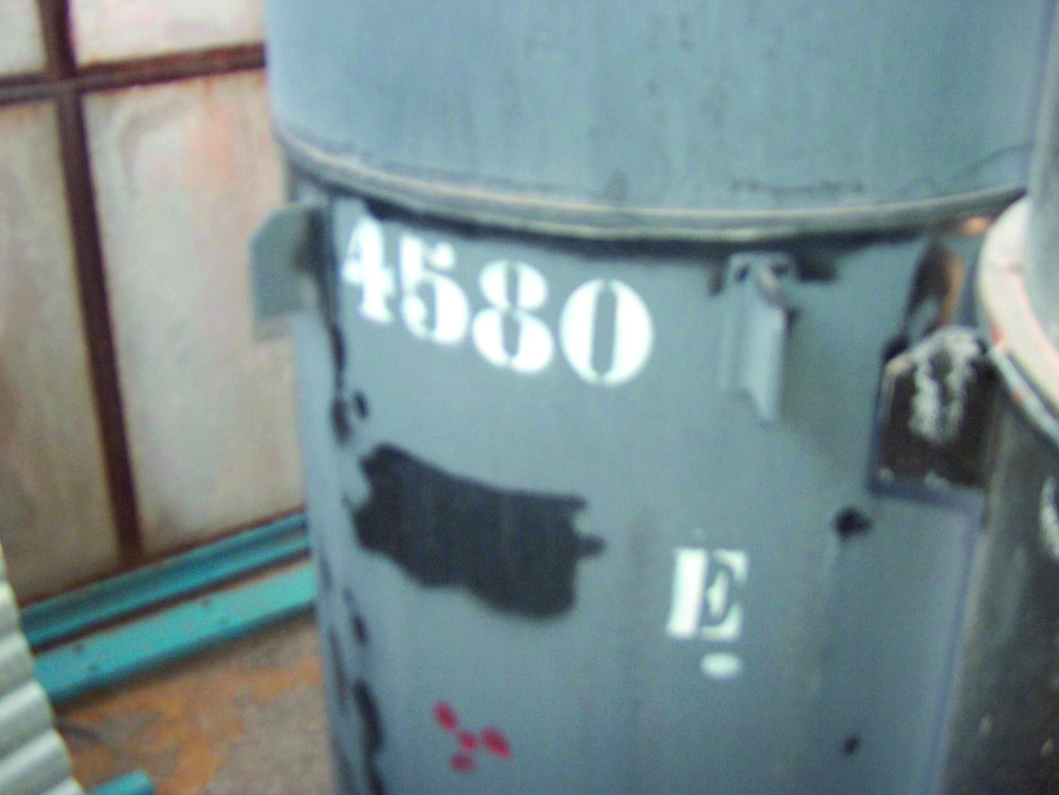 Fût de paratonnerres au radium  (870 litres) 